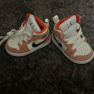 Nike Kids' Sneakers - White and Orange